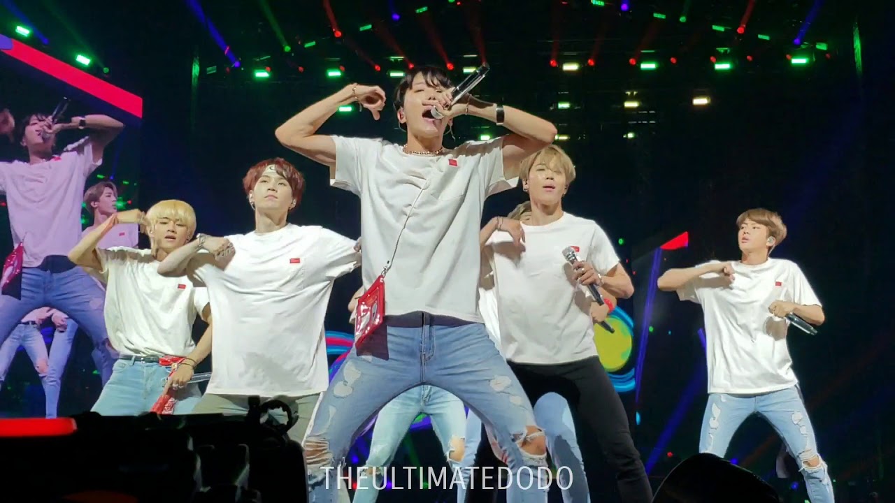 180928 Anpanman @ BTS 방탄소년단 Love Yourself Tour in Newark Fancam 직캠