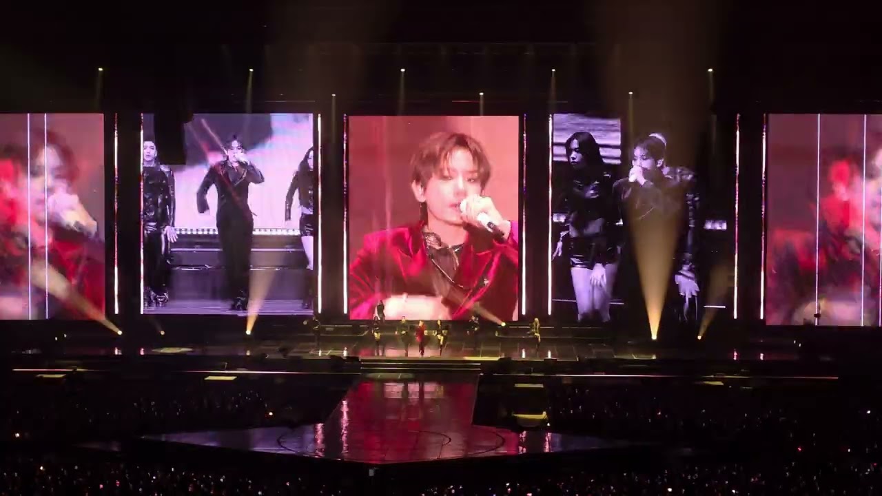 260104 Reverie Dot Day 3 - UN Village Live by Baekhyun ft. Eri-deul