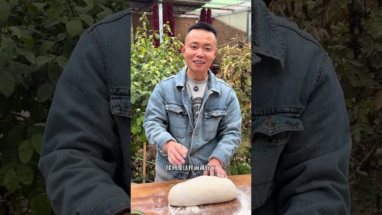幸福其实很简单： 热饼在手，生活在前。#甘肃特产 #优质农产品 #农村美食 #好食材才能做出好味道