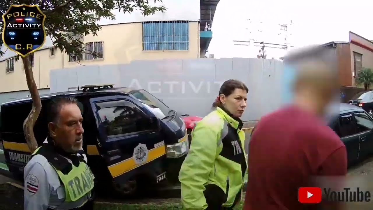 Agreden a Glen Rodríguez, Policía de Tránsito. (clip final ayuda social)
