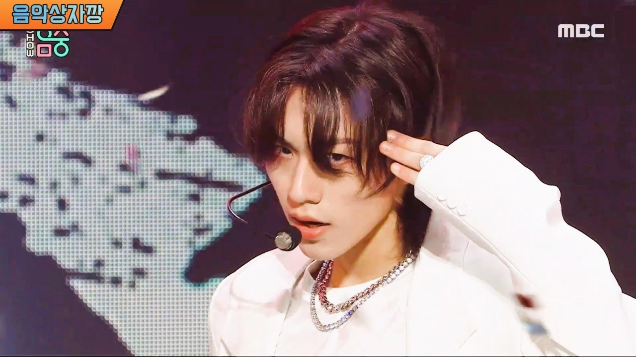 82메이저(82MAJOR) - 촉 (Choke) - 교차편집 (stage mix)