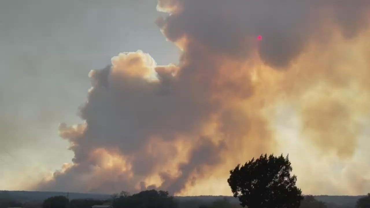 Texas wildfire updates: Latest containment, acres and weather conditions