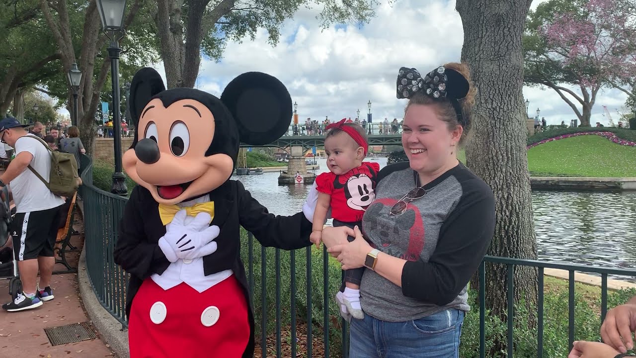 2019 Carolina meets Mickey Mouse at EPCOT