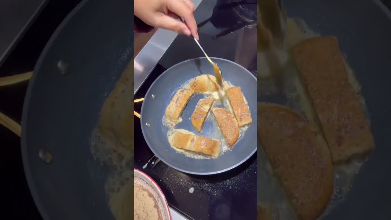 Make French toast sticks with me using pantry bread #foodie #vlog #cooking #fypシ #explorepage 