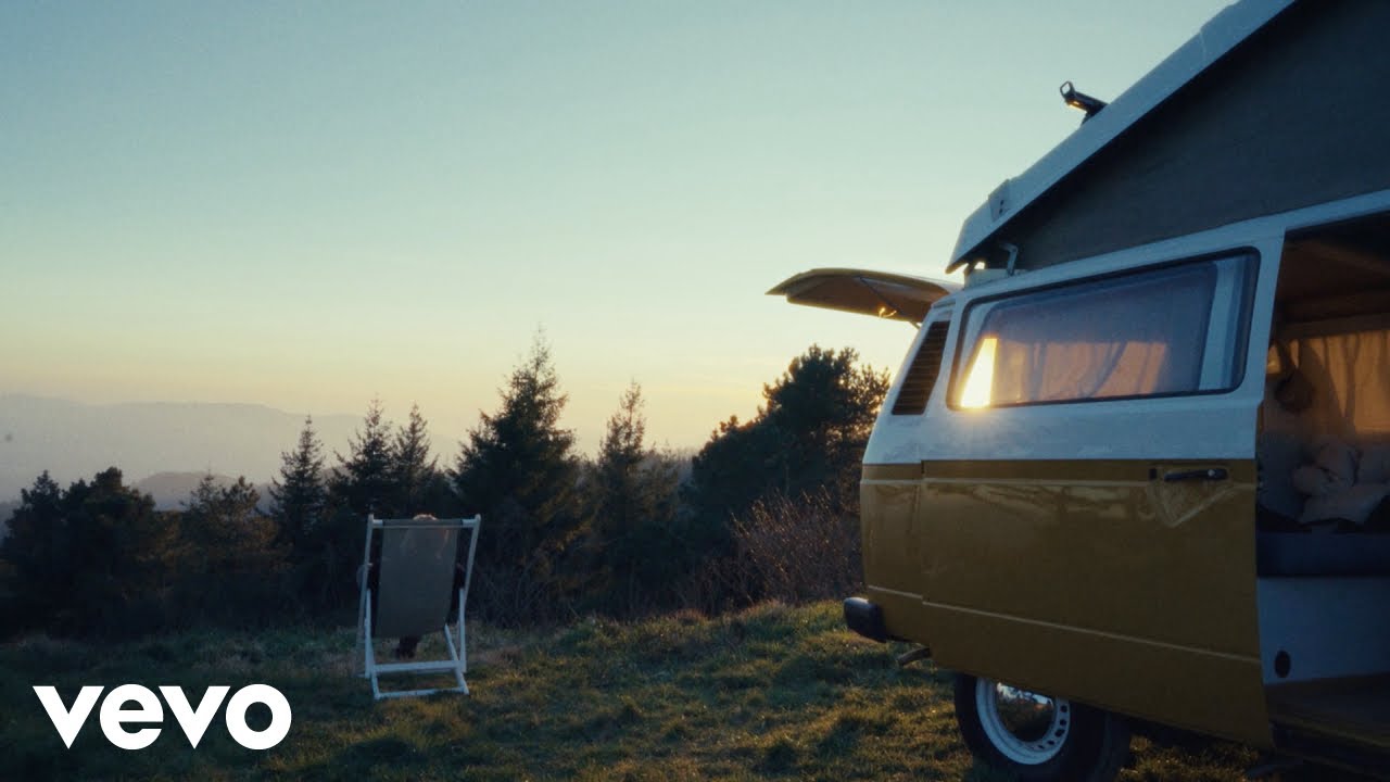 ALFA - Vabbe&rsquo; ciao (Visual Video)