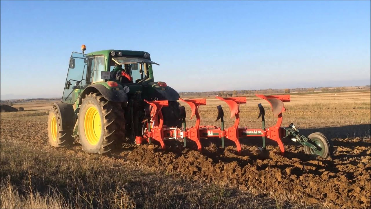 JOHN DEERE CON ARADO VOGEL NOOT XMS 950 DISPARO DE FUSIBLE