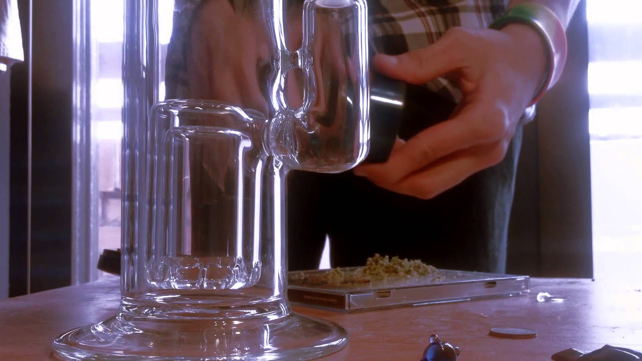 Unboxing new bong: 