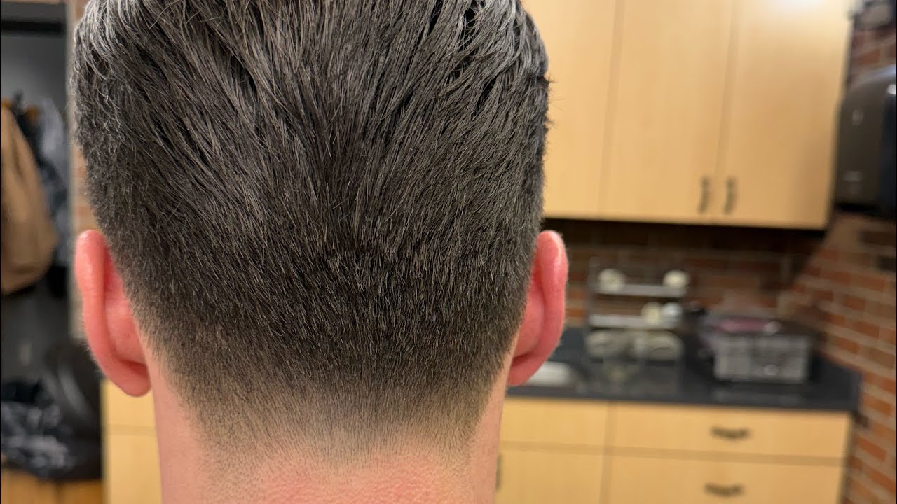 MC Barber is live! Classic Scissor over com haircut