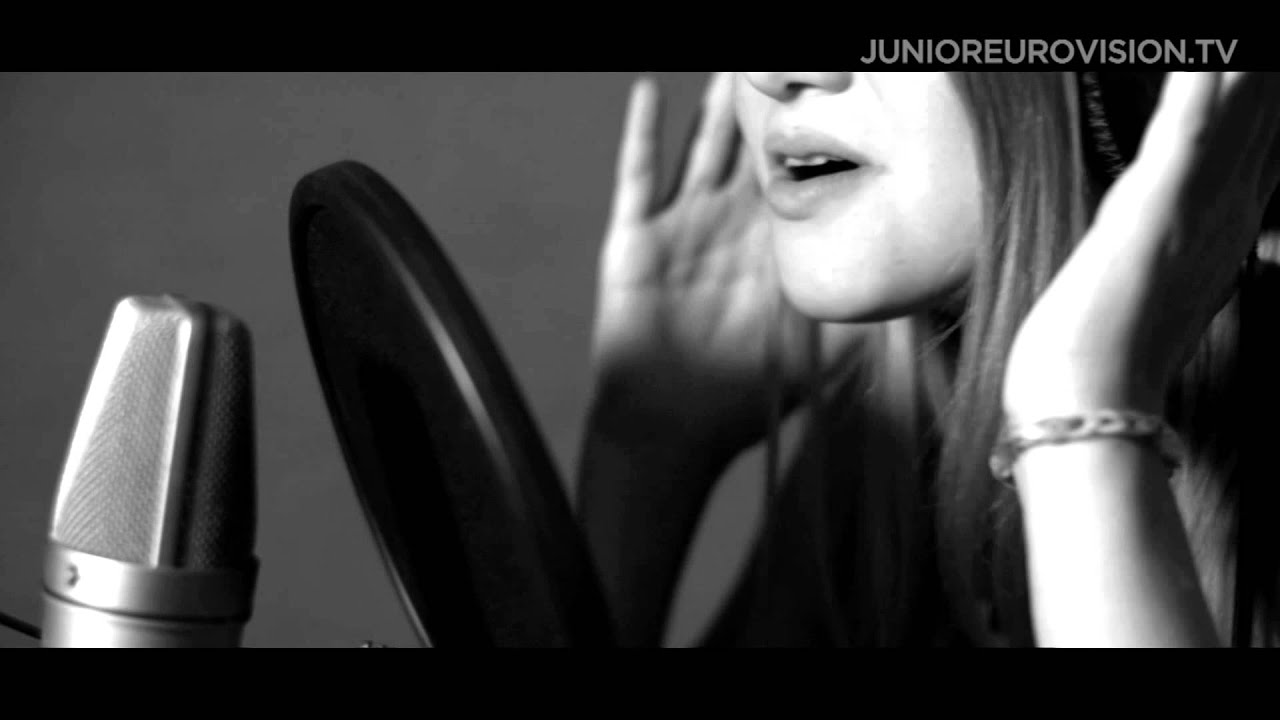 Ula Ložar - Nisi sam / Your Light (Slovenia) 2014 Junior Eurovision Song Contest