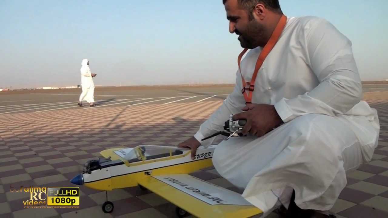 Ahmad Al Shamsi Flying Super Sport 40S in windy day