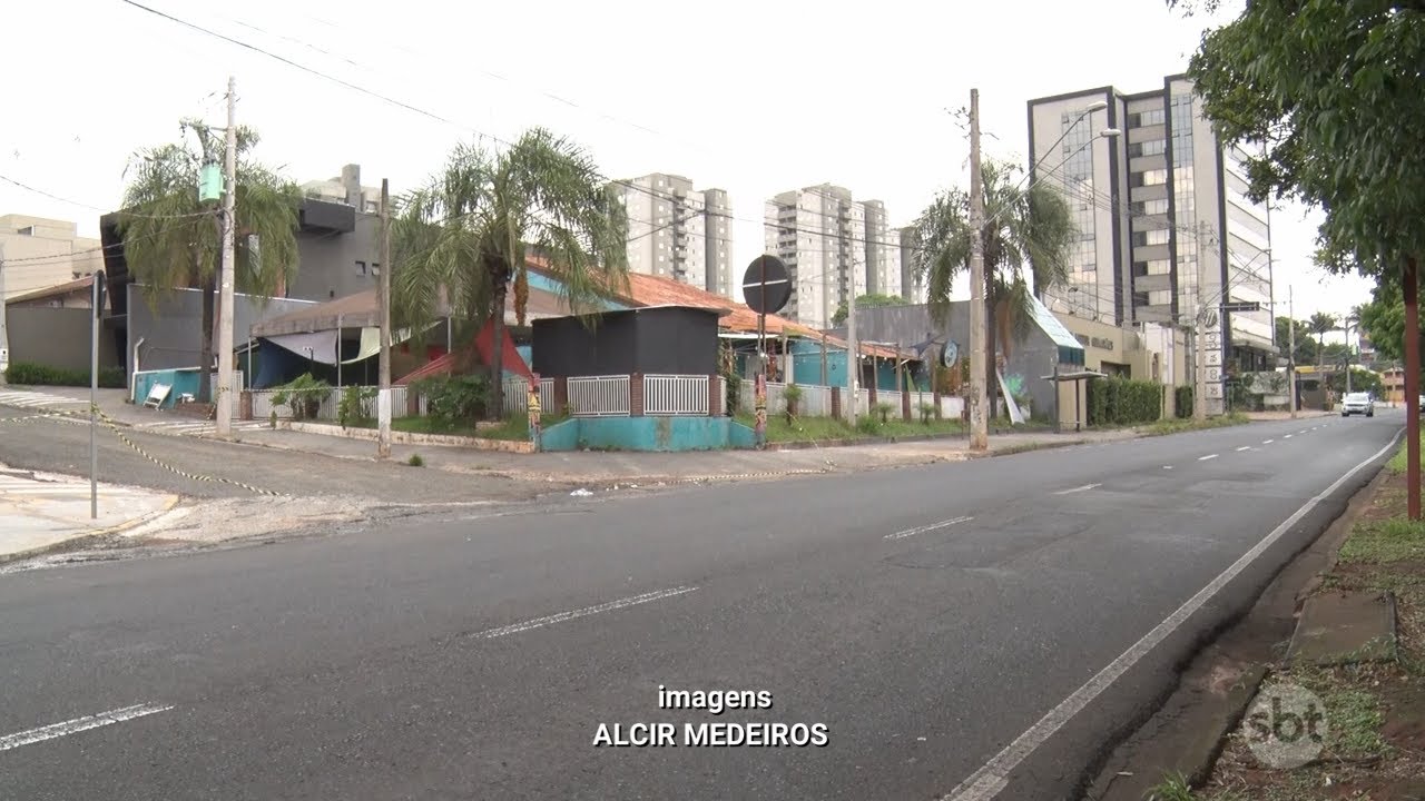Jovem &eacute; morto a tiros em frente a bar em Rio Preto