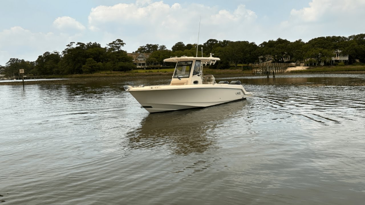 This Just In! 2017 Boston Whaler 250 Outrage Boat For Sale at MarineMax Wrightsville Beach, NC