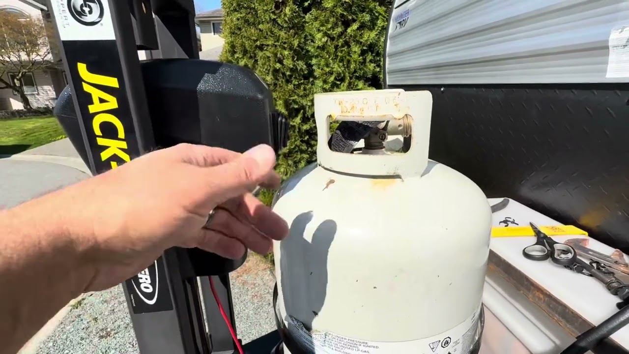 LIPERT rv  power jack rotation to fit truck tailgate with bike rack