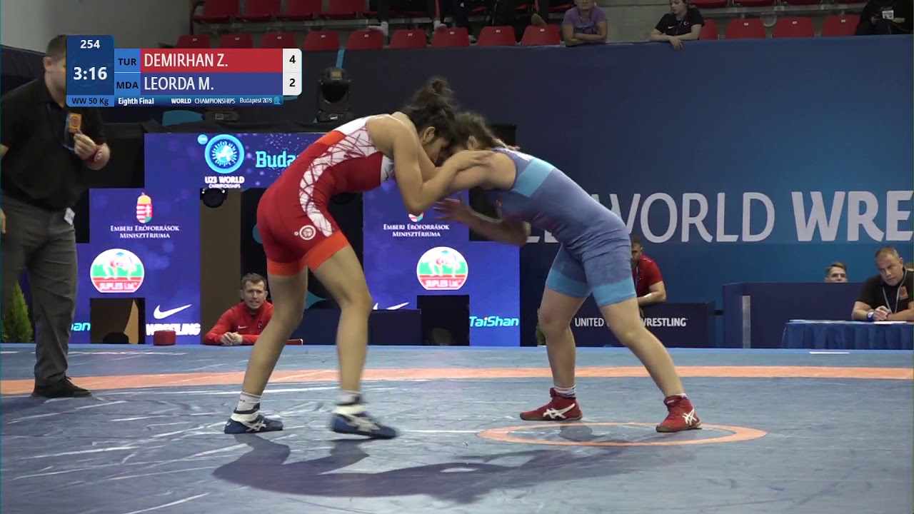 1/8 WW - 50 kg: Z. DEMIRHAN (TUR) v. M. LEORDA (MDA)