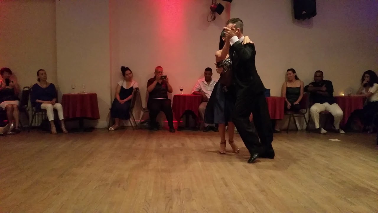 Argentine tango: Paula Duarte & Michael Nadtochi - Viejo Portón