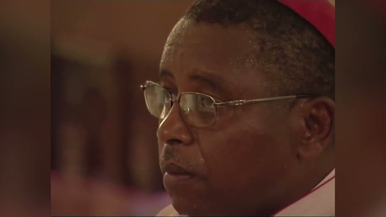 MWAKA 1860 KANISA LA KWANZA AFRIKA MASHARIKI LA MINARA MIWILI LA JENGWA ZANZIBAR NA HOLLYGOHOST