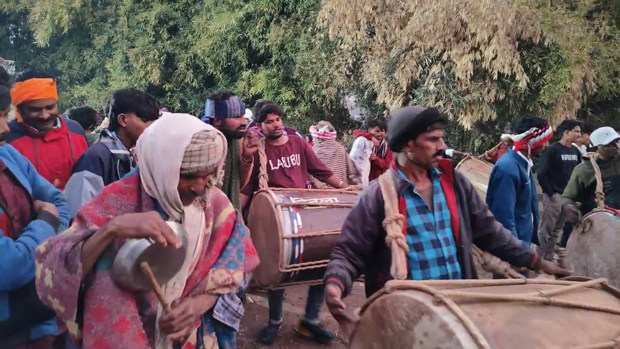 # आदिवासी ढोल मंडल के साथ बहुत बड़ा डांस देहदला में#aadivasi #dance #culture #song #vlog #dance #gs 