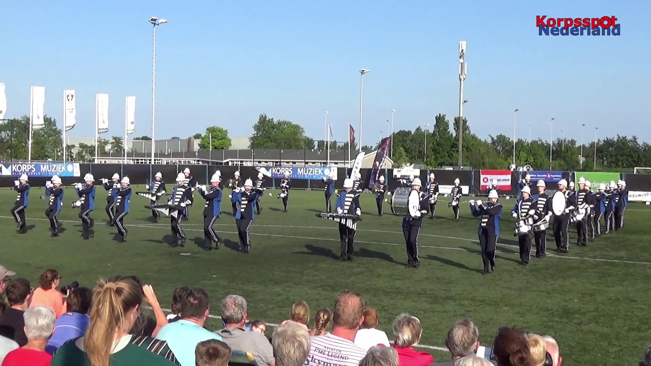 Showband Takostu tijdens Taptoe Stiens 2019