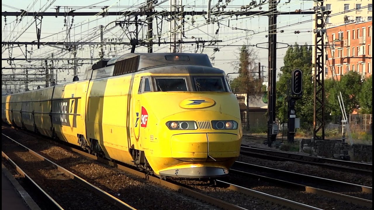 Hommage au TGV Postal