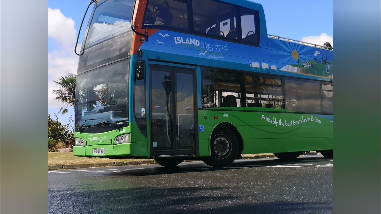 Southern vectis 1401 going round the roundabout at ryde Castle on the down breezer (TDB)