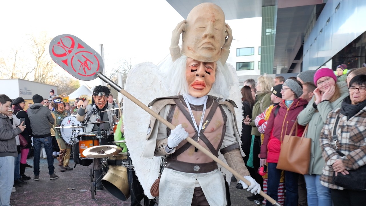 Luzerner Fasnacht 2025: Bahnhof-Guuggete | Näbelhüüler, Musegg-Geischter, Noggeler, Födlitätscher...