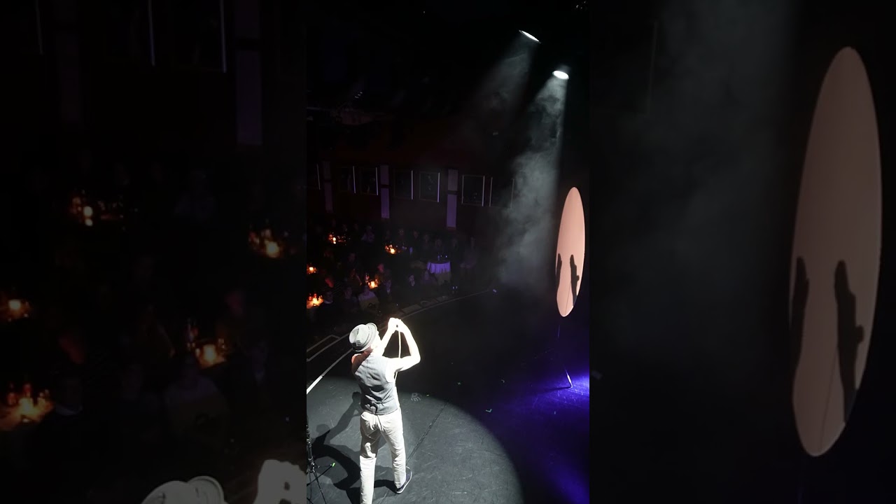 Животные находятся за решеткой...