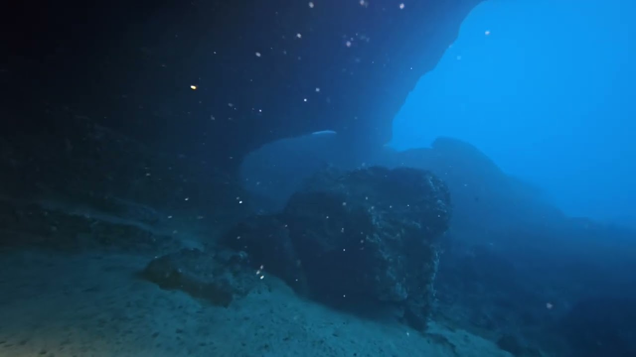 25 09 27 Kathedrale Höhle Mero Diving Cala Lliteres