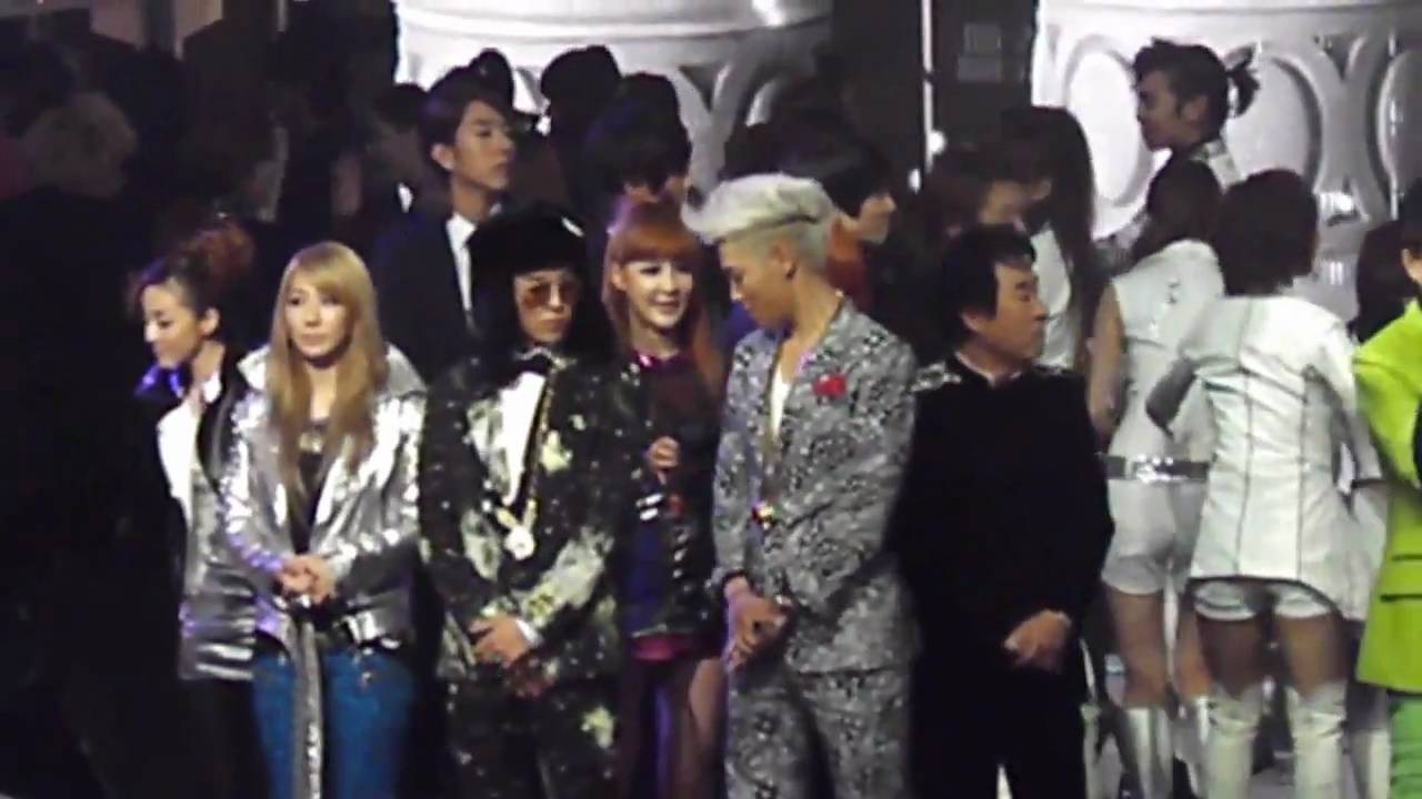 TOP and Bom flirting/cute moments!!