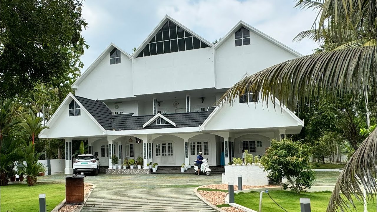 Used House for Sale near Cochin Airport, Ernakulam | 60 Cent, 5500 Sqft, 5 BHK | Very Urgent Sale
