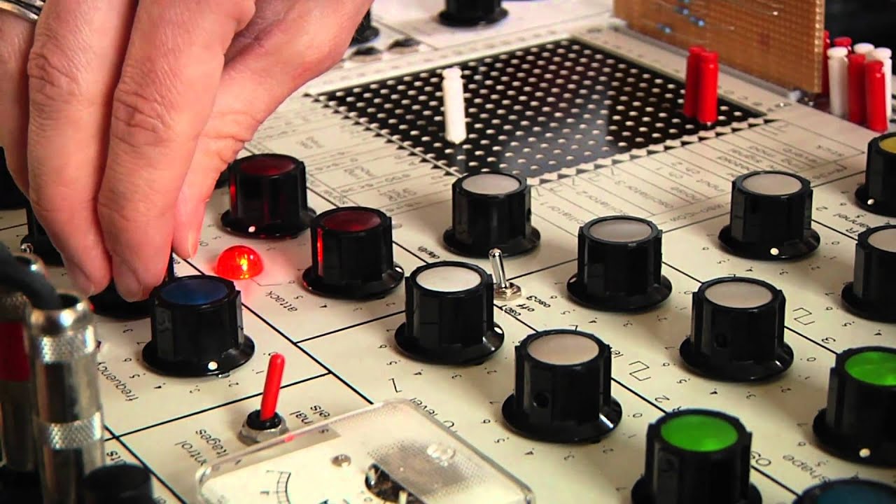 Alka - Demoing The EMS Synthi AKS Mk 1 (Pt 1/2)