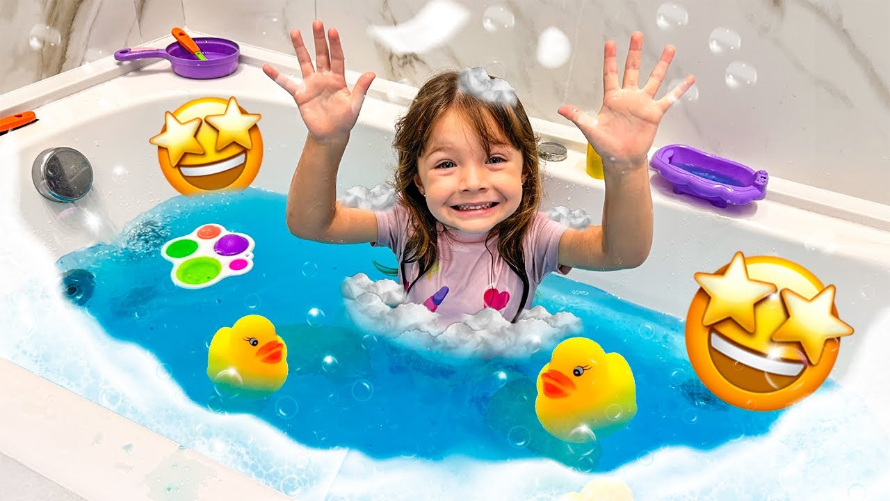 ★ DORA FOI EM UMA BANHEIRA EXPLOSIVA ★ ISADORA MASUDINHA ★