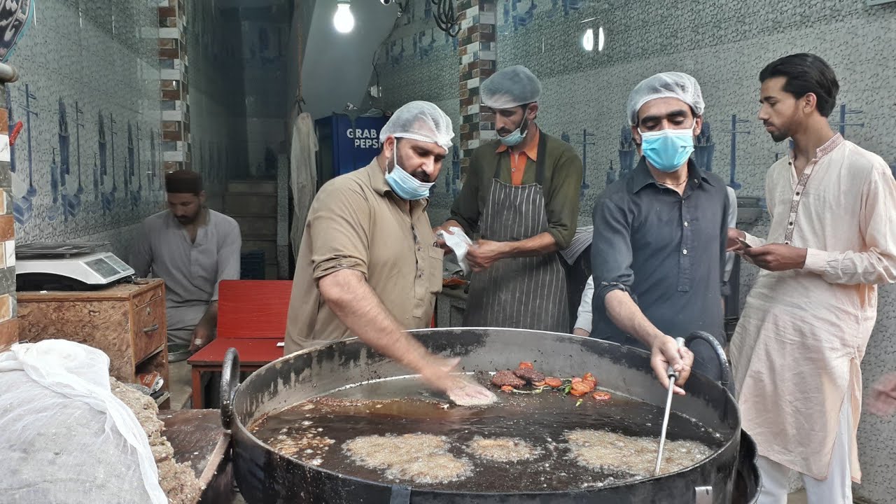 Ultimate Chapli Kabab | Best Chapli Kabab At Street Food Of Mansehra | Pakistani Street Food