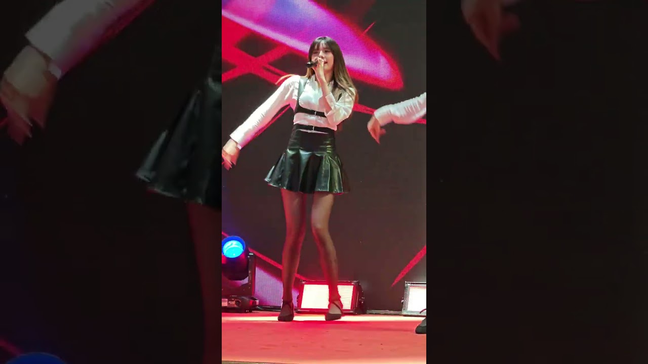[❇️❤️‍🩹] Skirt Hirari (Pancake + Yoghurt focus) - BNK48 + CGM48 Roadshow @ Central Rama 3 20250420