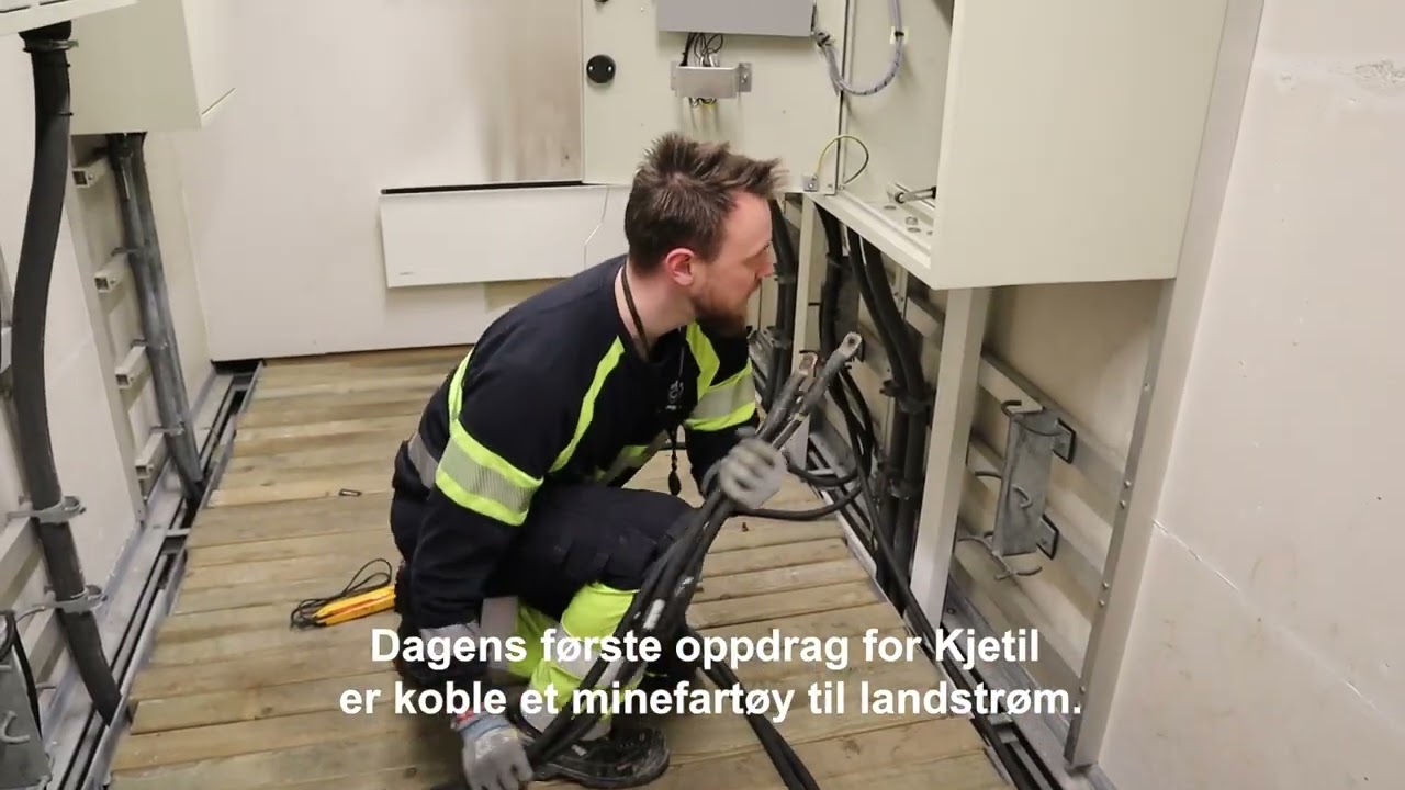 Tom og Kjetil jobber som driftsteknikere på Haakonsvern