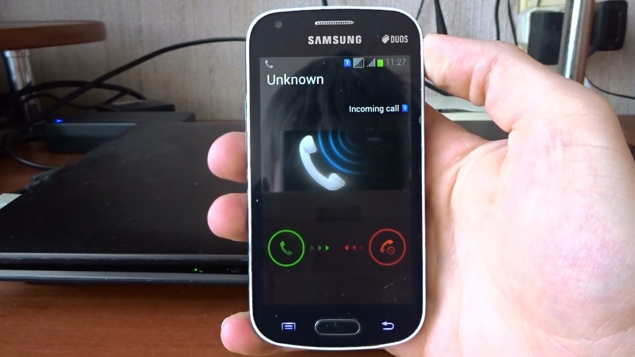 Samsung Galaxy S DUOS GT-S7562 incoming call