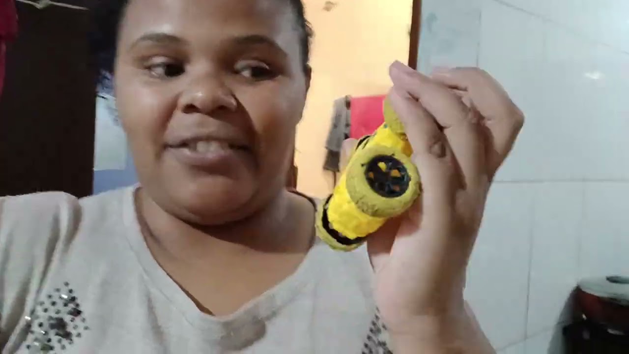 brincadeira com as meninas dentro de casa esconder brinquedos essa horas da noite terminei com 😢 