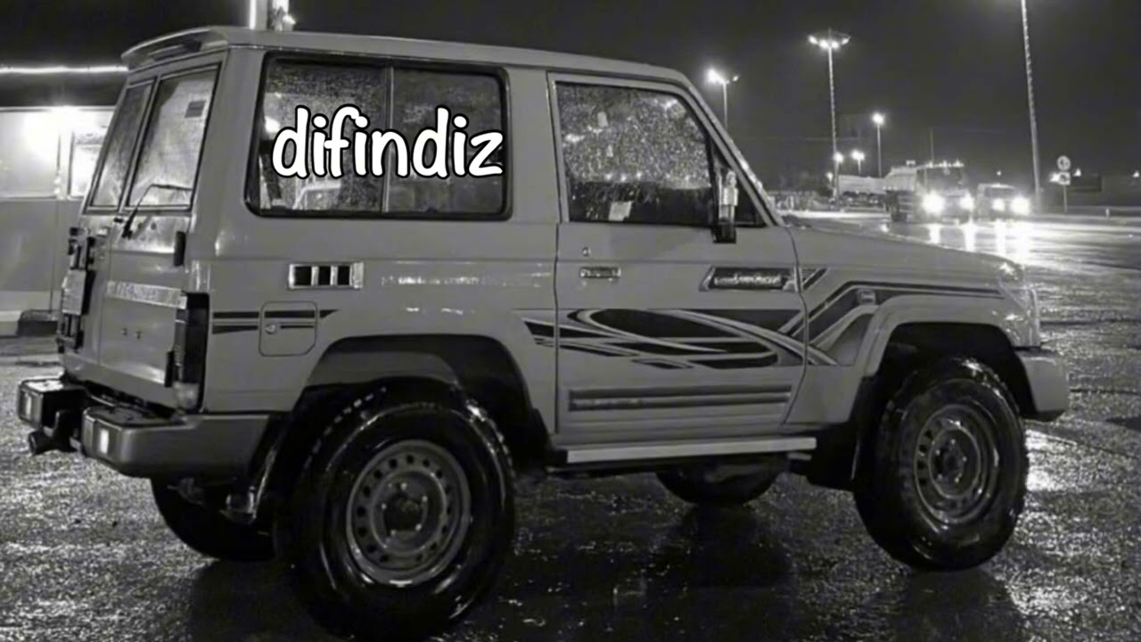 من وين لي يا من مشى بشويش وارفقي ، ودك تسمي على ممشاه والزين، ابسط احقوقي  سلطان البريكي🤍🎶.