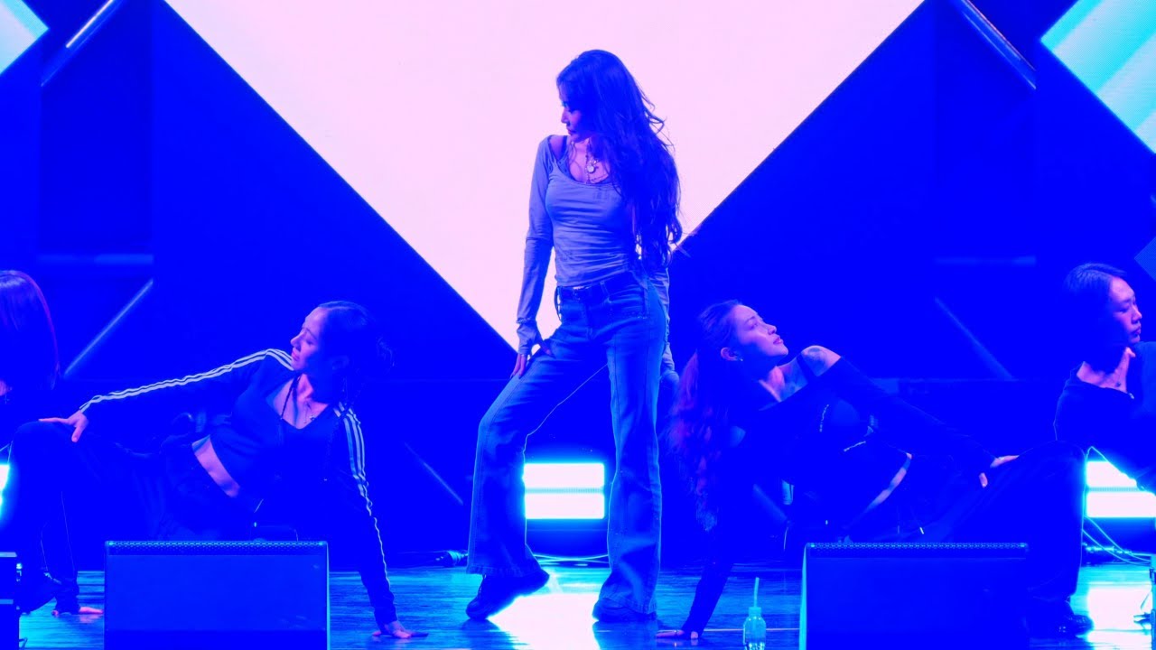 251028 청하 (CHUNG HA) - 코리아 그랜드 페스티벌 직캠 (Fancam)
