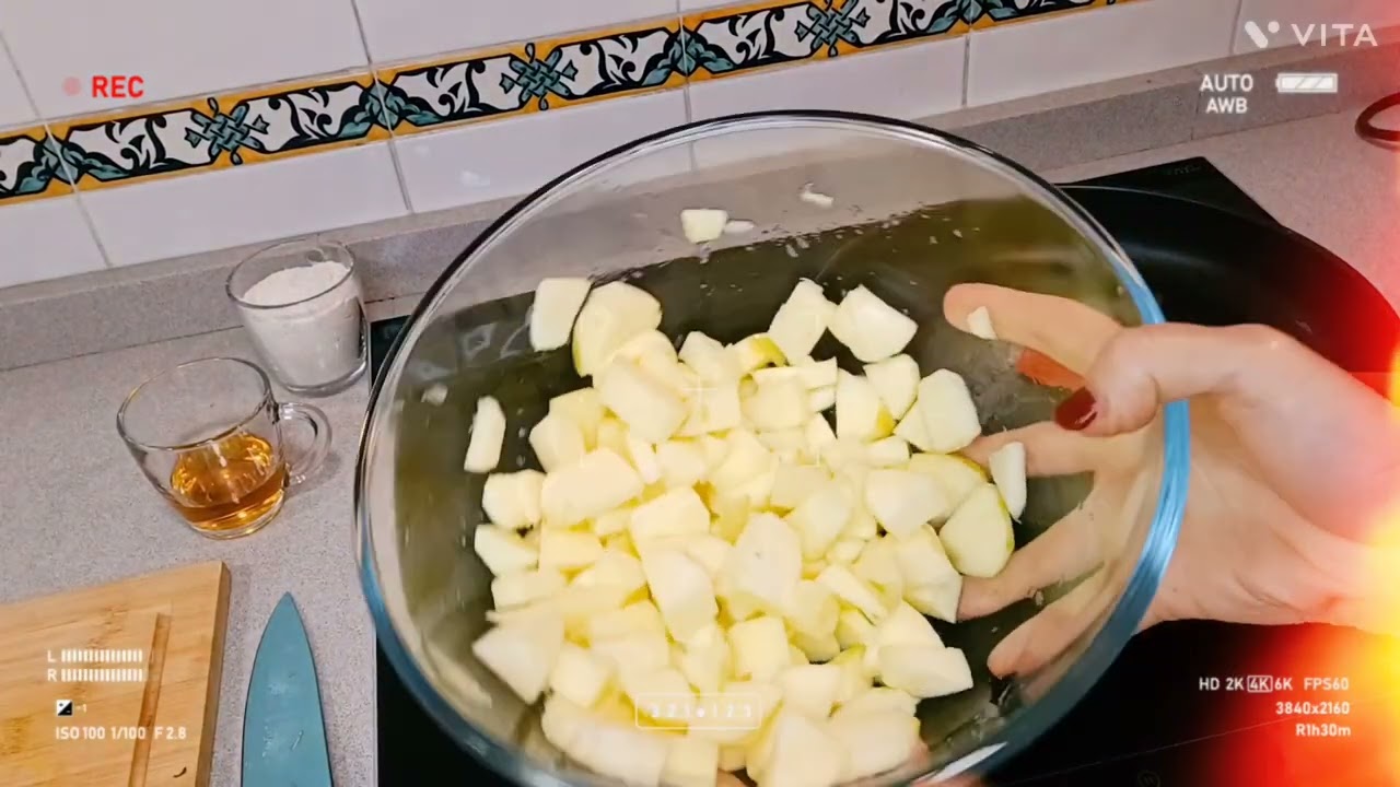 Pastelitos de manzana con almendras