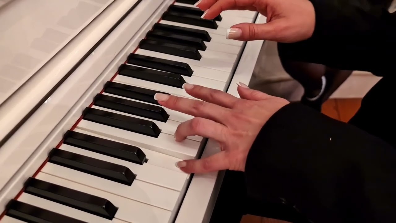 Relaxing Piano (Loopable) @CuddleLounge