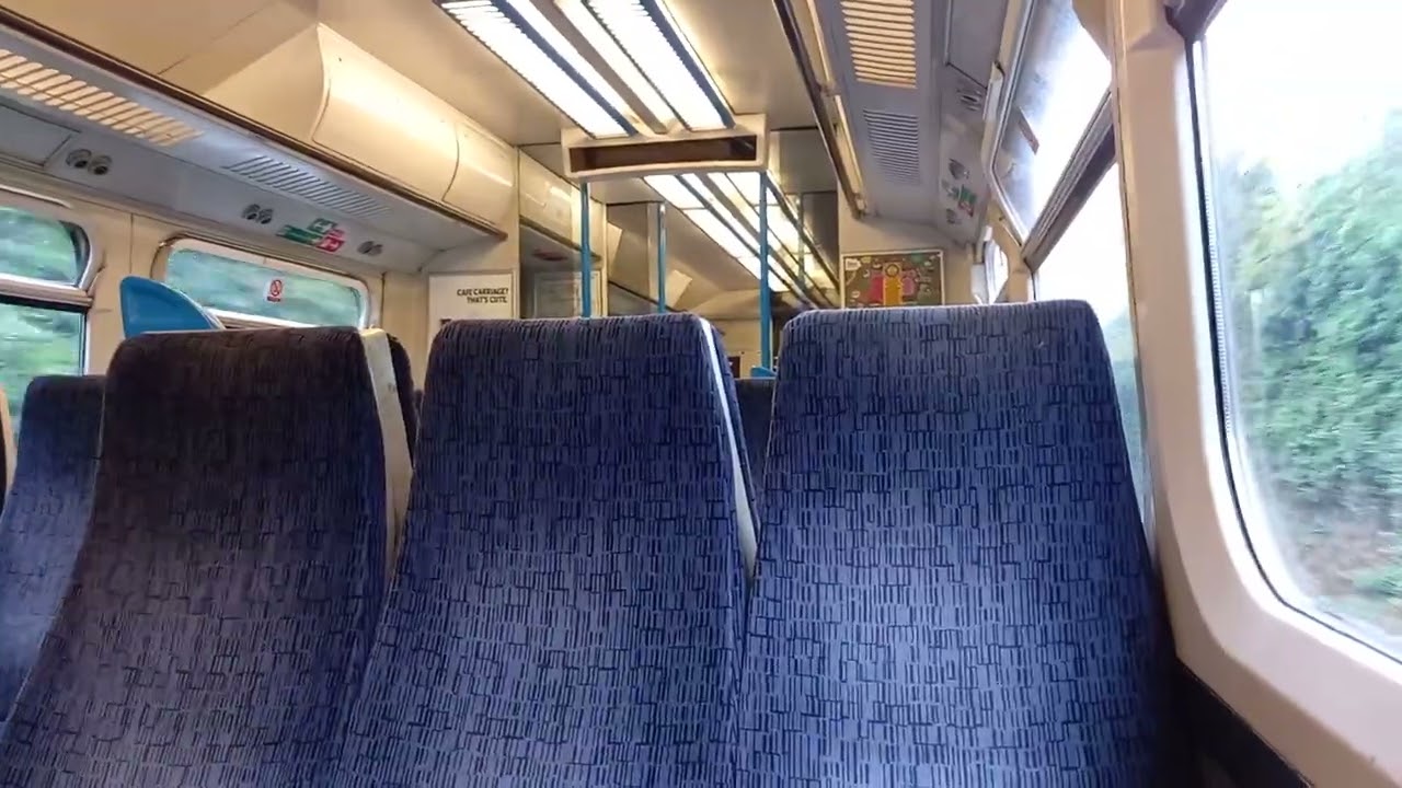 RARE WORKING Southeastern class 465185 & 465037