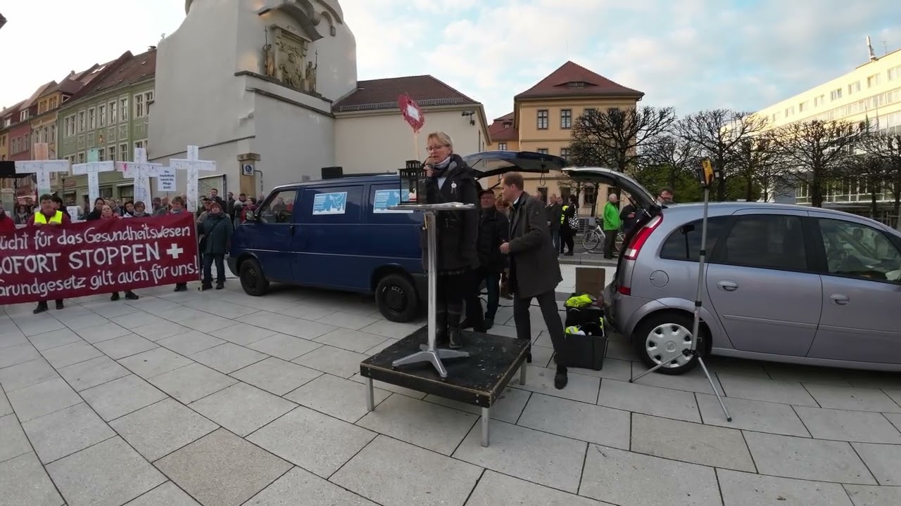 Intensivpflegerin kl&auml;rt auf