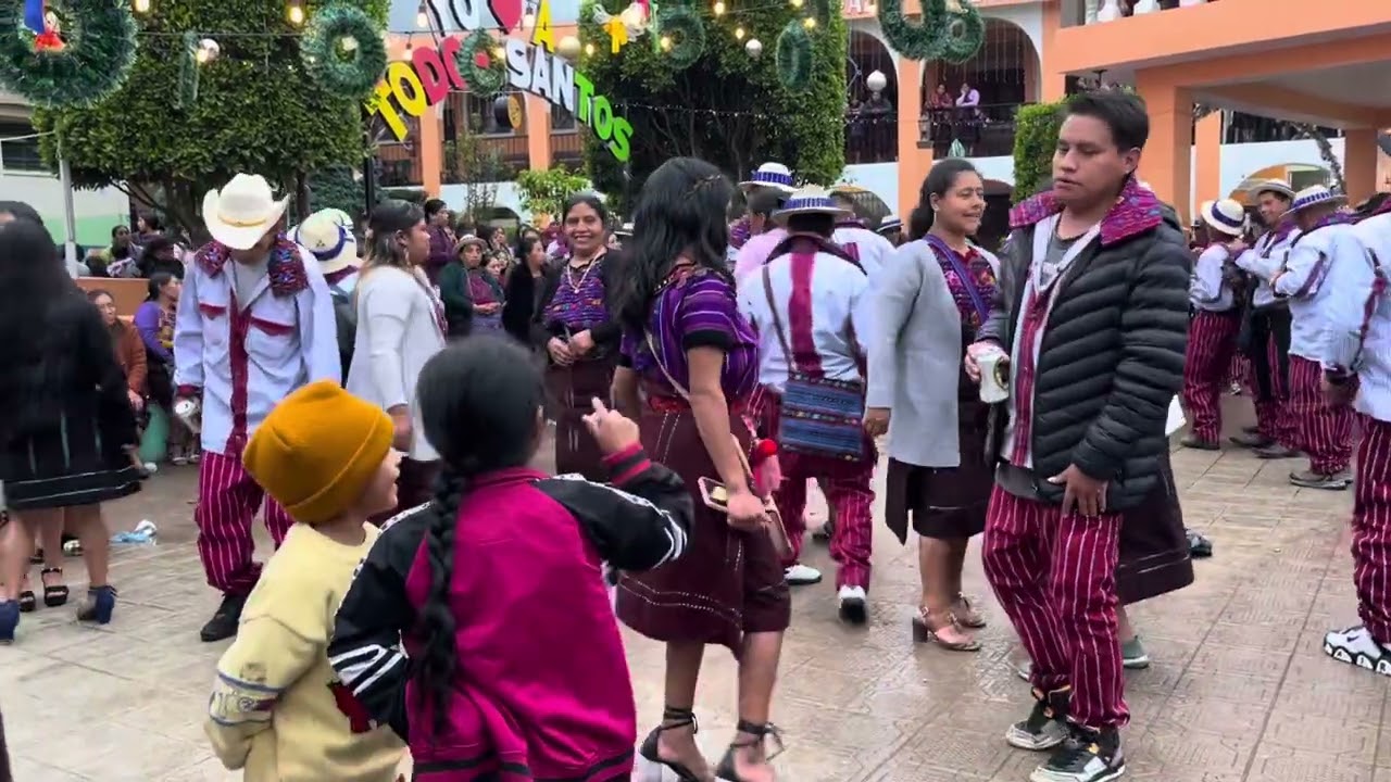 Marimba en Todos Santos Cuchumatan.