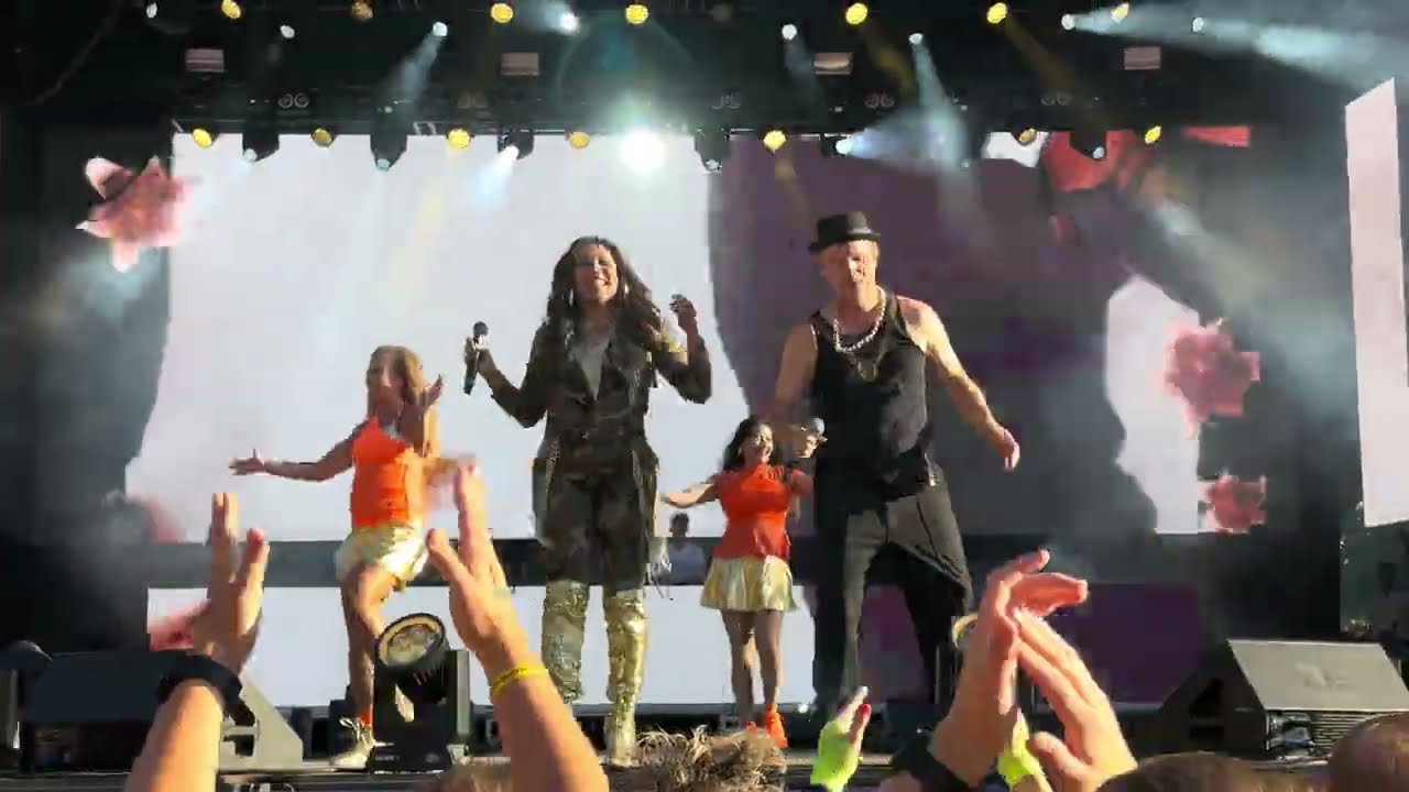 Cut 'N' Move - Give It Up (Vi Elsker 2025) - 23. August 2025 - Kongens Have Odense