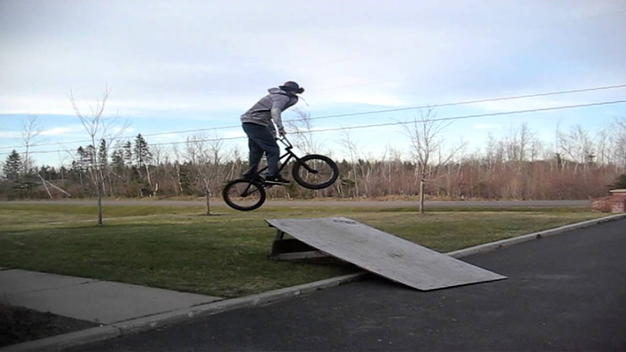 Ricky Basque - Biking 2012 !