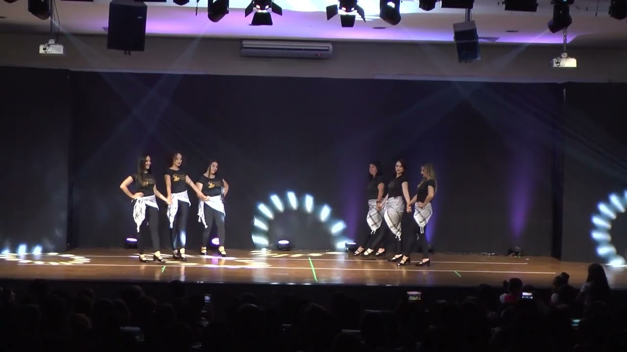 Espetáculo Uma Volta ao Mundo- Líbano- Dança do ventre intermediário