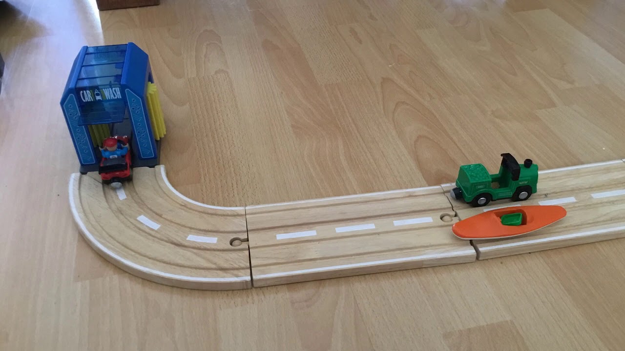 De Houten treinbaan stad.               (druk)