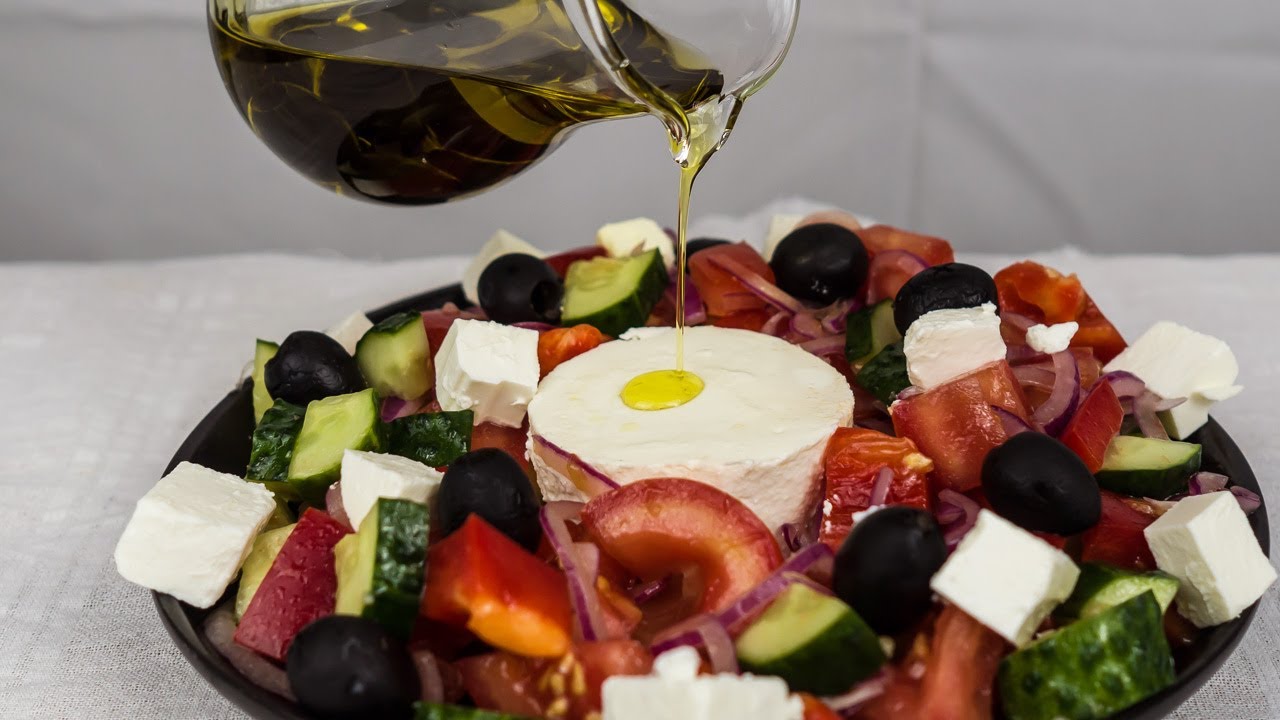 Authentic Greek Salad Recipe: Taste the Mediterranean at Home!