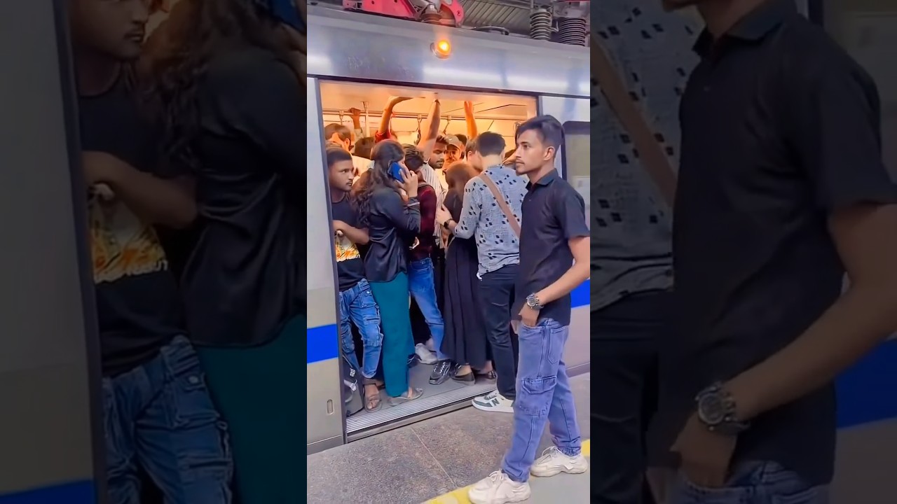 DELHI Metro Prank Gets SUPER Funny With STANDUP Comedy in INDIA?