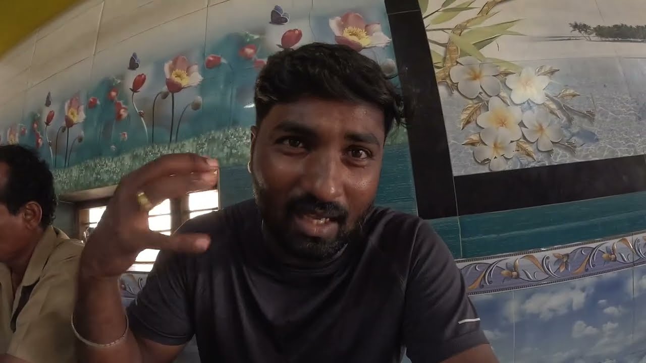 மீன் குழம்பு மீன் பொரியல் இந்த ஹோட்டல் சாப்பிட காலைல இருந்து வெறும் வயிறு இருக்கேன்